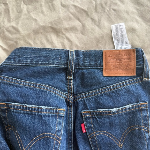 Levi’s ribcage straight dark wash jeans - Picture 2 of 4